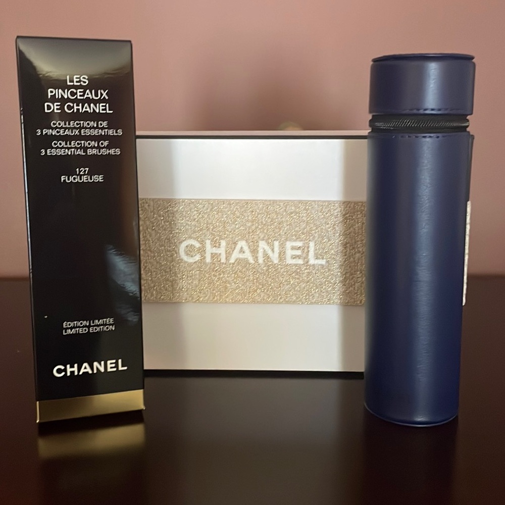 Chanel Les Pinceaux De Chanel Brush Set 127 Fugueuse